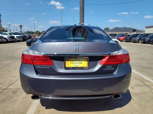 Used 2013 Honda Accord Touring image 6