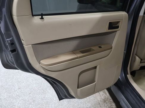 Used 2010 Ford Escape XLT image 18