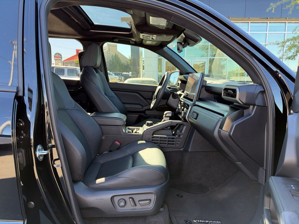 Used 2026 Toyota 4Runner 4WD image 15