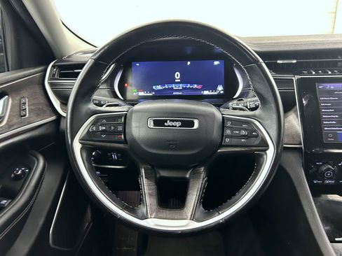 Certified 2022 Jeep Grand Cherokee L Limited image 11