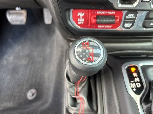 Used 2020 Jeep Gladiator Rubicon AWD/4WD image 28