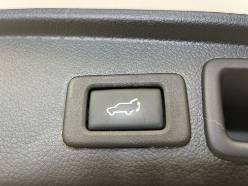 Used 2016 Subaru Forester 2.5i Touring w/ Eyesight & Navigation System image 34