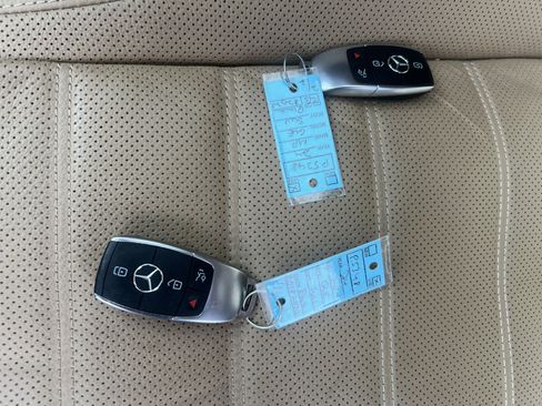 Used 2024 Mercedes-Benz GLE 350 4MATIC w/ Driver Assistance Package image 38