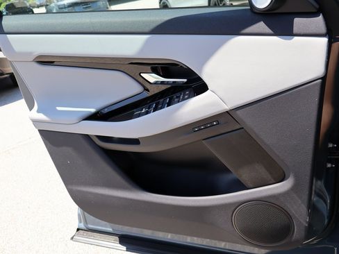 New 2026 Land Rover Range Rover Evoque Dynamic SE image 36