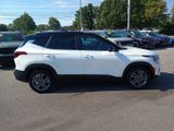 Used 2023 Kia Seltos S image 2