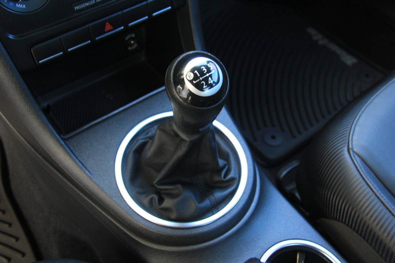 Used 2012 Volkswagen Beetle 2.5 FWD image 16