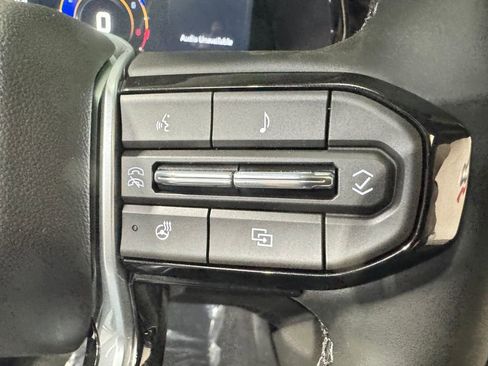 New 2026 Chevrolet Colorado ZR2 AWD/4WD image 17