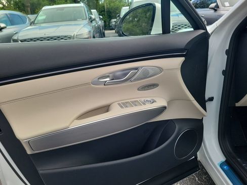 New 2026 Genesis GV70 2.5T Select AWD/4WD image 7