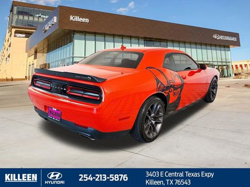 Used 2023 Dodge Challenger R/T Scat Pack RWD image 8