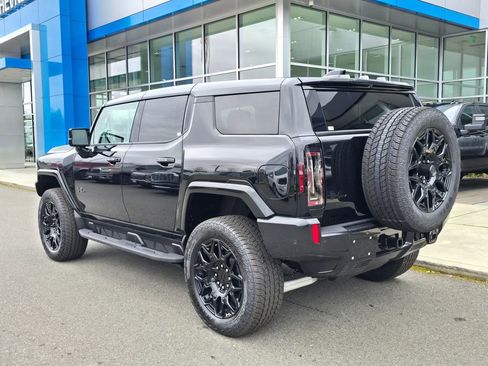 New 2026 GMC Hummer EV SUV w/ LPO, Dark Essentials Package image 35