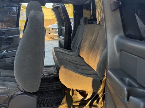 Used 2004 Chevrolet Silverado 1500 LS w/ Light Duty Power Package image 16