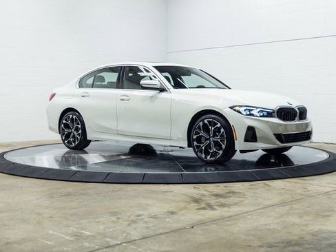 Certified 2025 BMW 330i xDrive Sedan w/ Premium Package image 4
