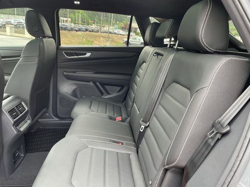 New 2026 Volkswagen Atlas Cross Sport SEL R-Line AWD/4WD image 13