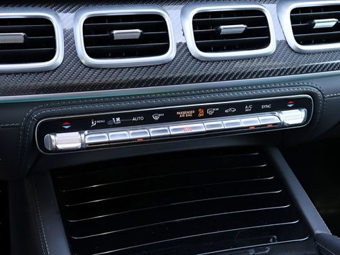 Certified 2022 Mercedes-Benz GLS 63 AMG 4MATIC image 28