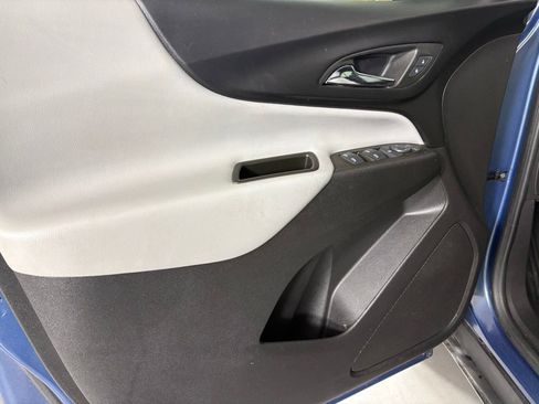 Used 2024 Chevrolet Equinox LS w/ Driver Confidence II Package FWD image 16