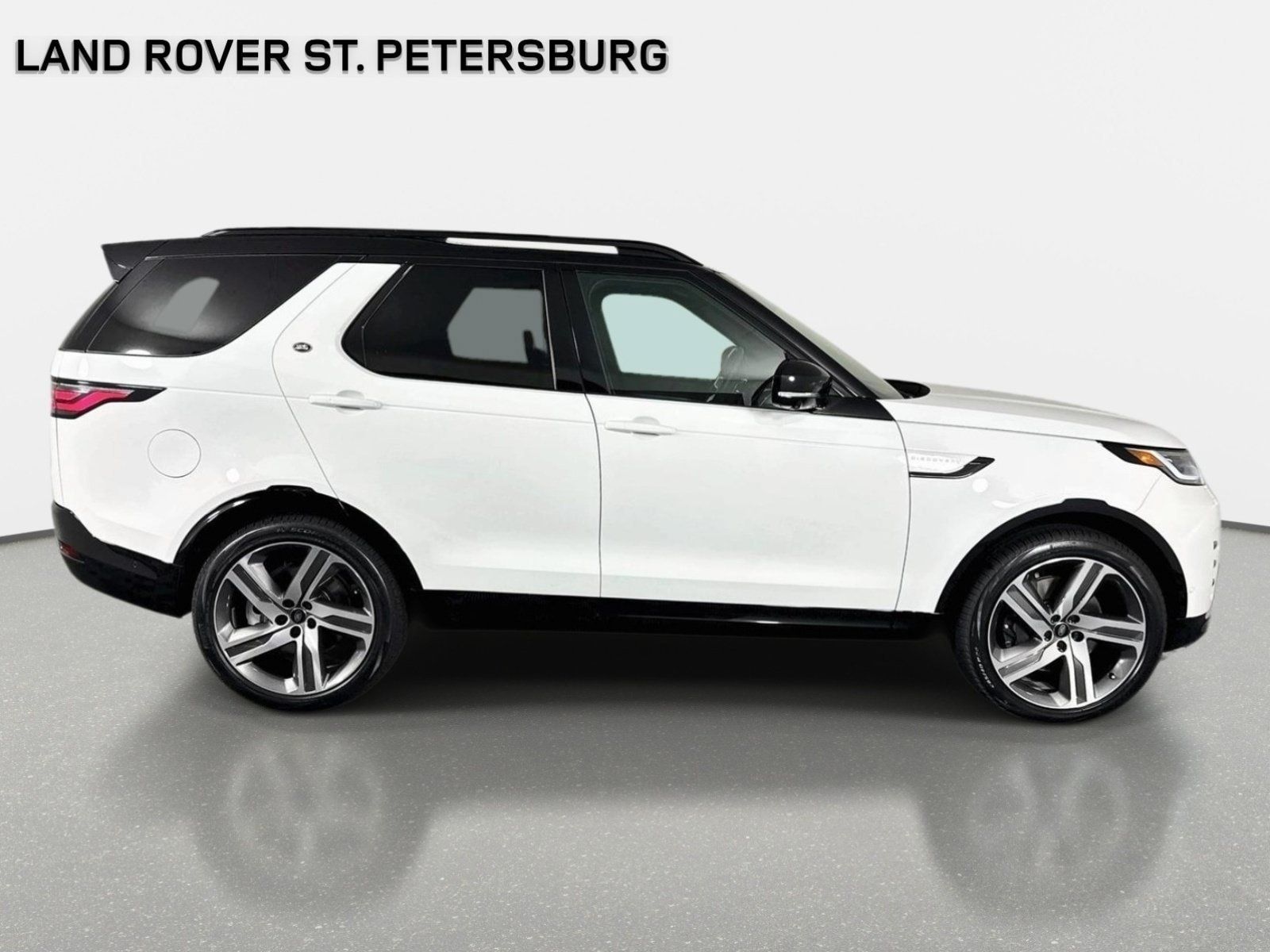 New 2026 Land Rover Discovery Limited Edition AWD/4WD image 4