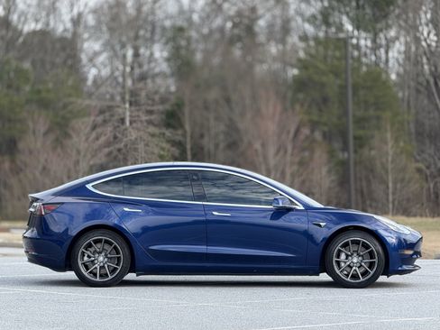 Used 2020 Tesla Model 3 Standard Range Plus image 11