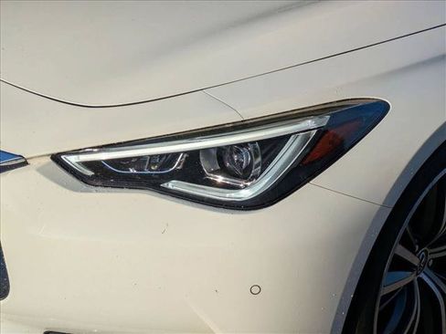 Used 2021 INFINITI Q60 3.0t Luxe w/ Essential Package RWD image 6