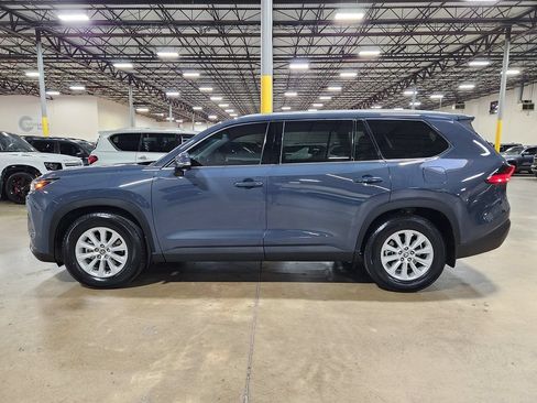 Used 2024 Toyota Grand Highlander FWD image 7
