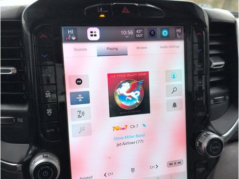 Used 2025 RAM 1500 Laramie w/ Off Road Group image 16