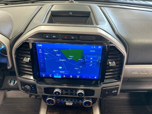 Used 2022 Ford F250 Lariat w/ Black Appearance Package image 26