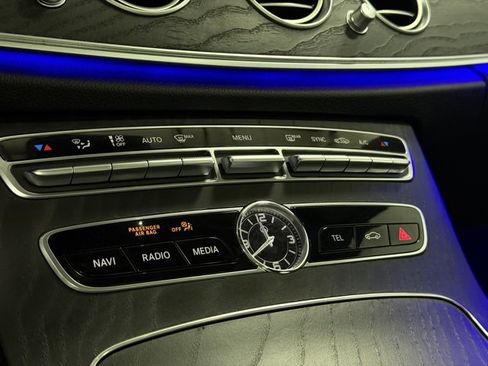 Used 2019 Mercedes-Benz E 300 4MATIC w/ Premium 1 Package image 20