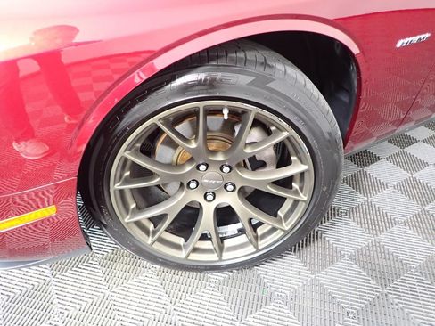 Used 2017 Dodge Challenger R/T RWD image 35