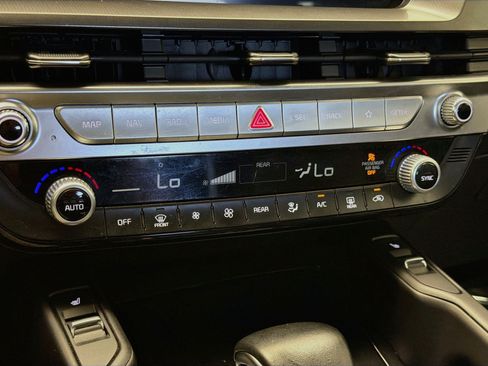 Used 2025 Kia Telluride S AWD/4WD image 10