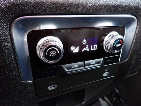 Used 2023 GMC Yukon SLE image 11