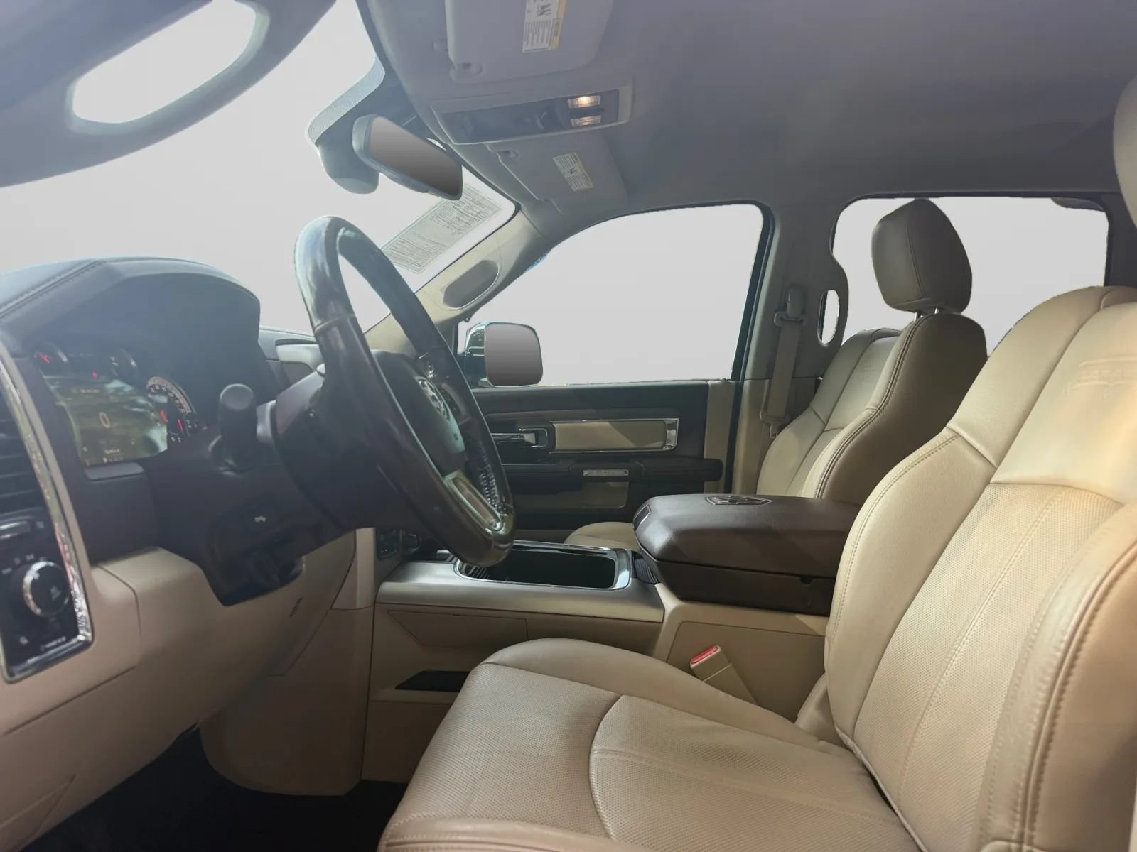 Used 2017 RAM 1500 Laramie w/ Convenience Group AWD/4WD image 16