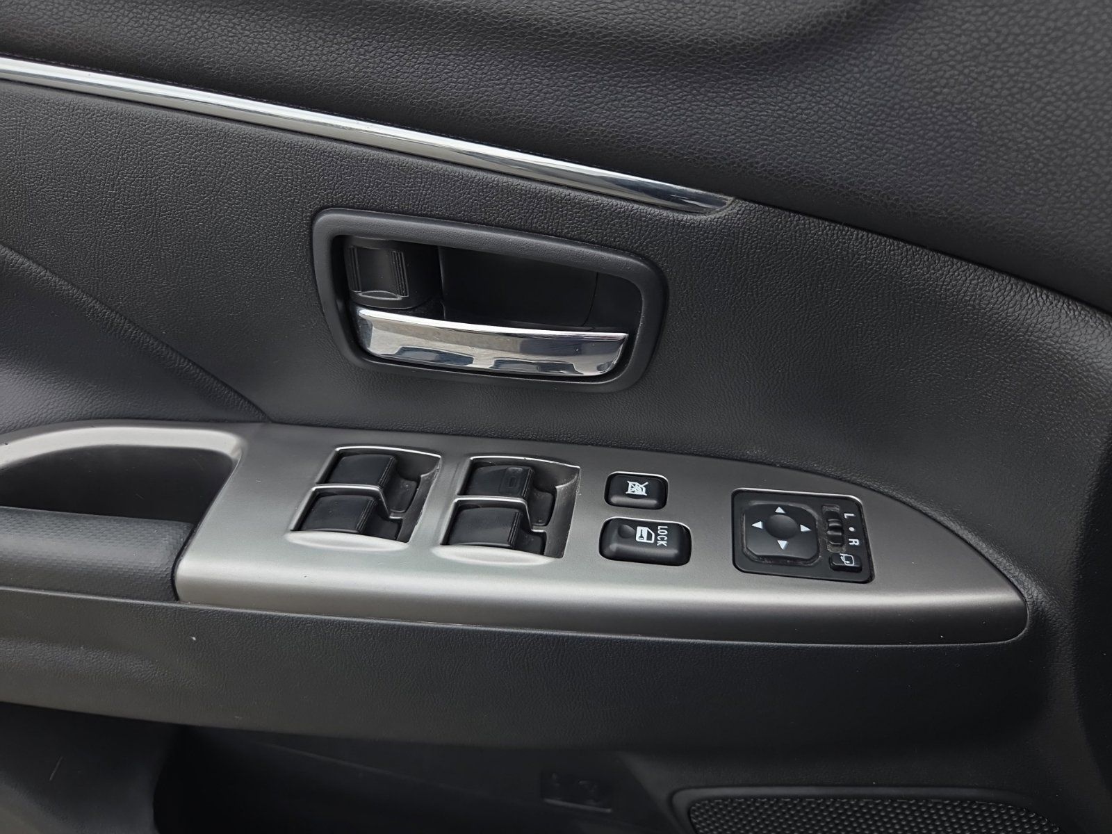 Used 2022 Mitsubishi Outlander Sport SE AWD/4WD image 21