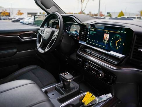 Used 2024 Chevrolet Silverado 1500 LT Trail Boss w/ Protection Package image 31