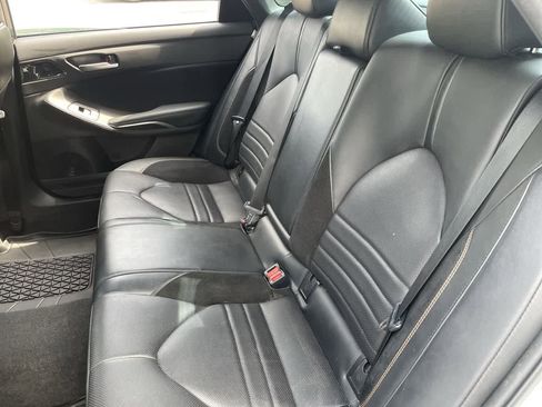 Used 2019 Toyota Avalon Touring FWD image 18