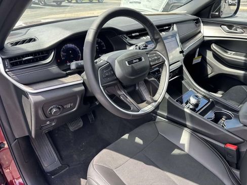 New 2026 Jeep Grand Cherokee L 4WD image 17