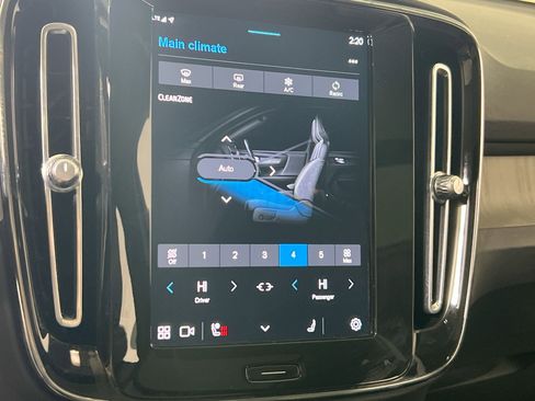 Used 2023 Volvo XC40 B4 Plus w/ Driver Assist Package image 15