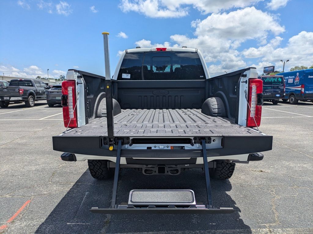 New 2026 Ford F350 Lariat w/ Tremor Off-Road Package AWD/4WD image 13