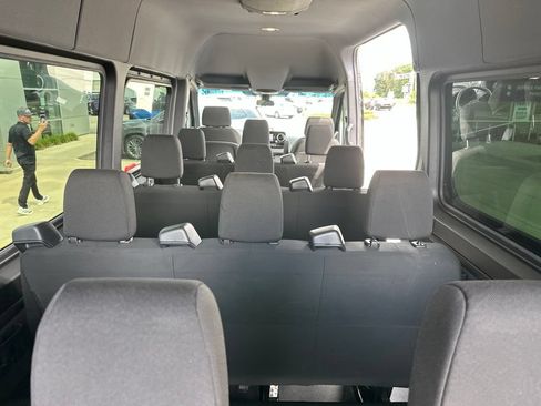 Used 2025 Mercedes-Benz Sprinter 2500 image 17