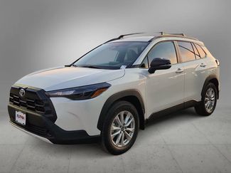 New 2026 Toyota Corolla Cross LE video 1