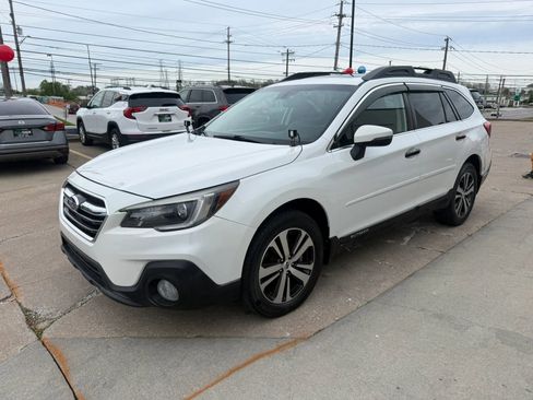 Used 2019 Subaru Outback 3.6R Limited w/ Popular Package #2 AWD/4WD image 6