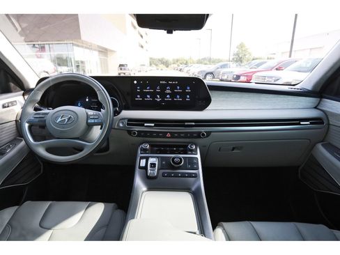 Used 2024 Hyundai Palisade Calligraphy FWD image 11