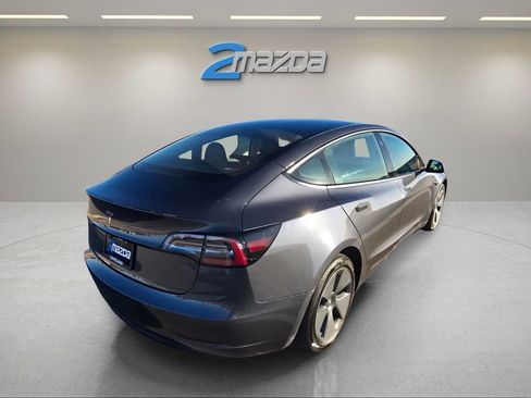 Used 2023 Tesla Model 3 Standard Range image 5