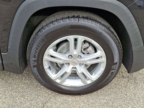 Certified 2021 GMC Terrain SLE w/ Driver Convenience Package image 26