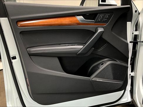 Used 2023 Audi Q5 2.0T Premium Plus w/ Premium Plus Package image 25