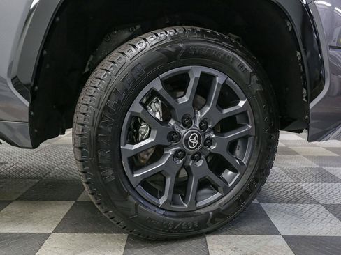 Used 2025 Toyota Tundra Platinum AWD/4WD image 14