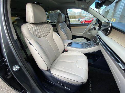 Used 2024 Hyundai Palisade Limited image 24