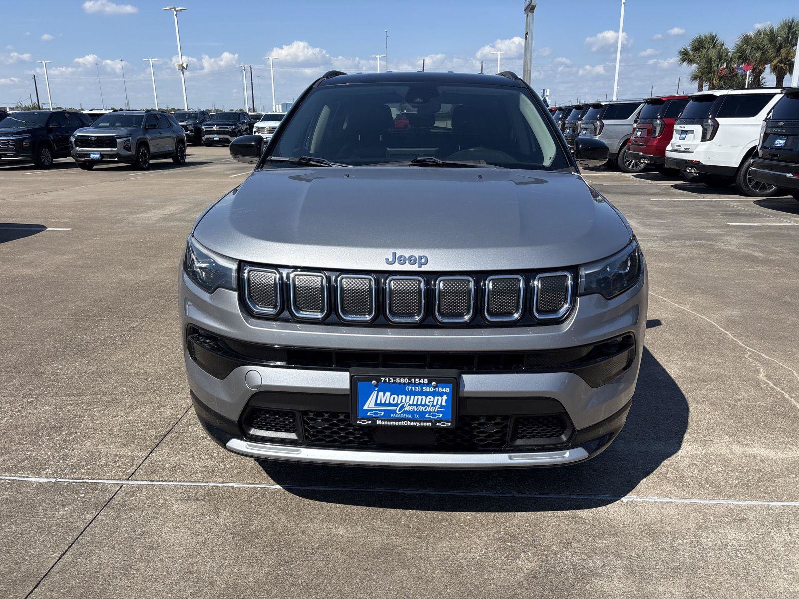 Used 2022 Jeep Compass Limited w/ Elite Group AWD/4WD image 2