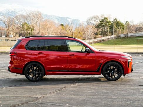 Certified 2025 BMW X7 M60i image 4