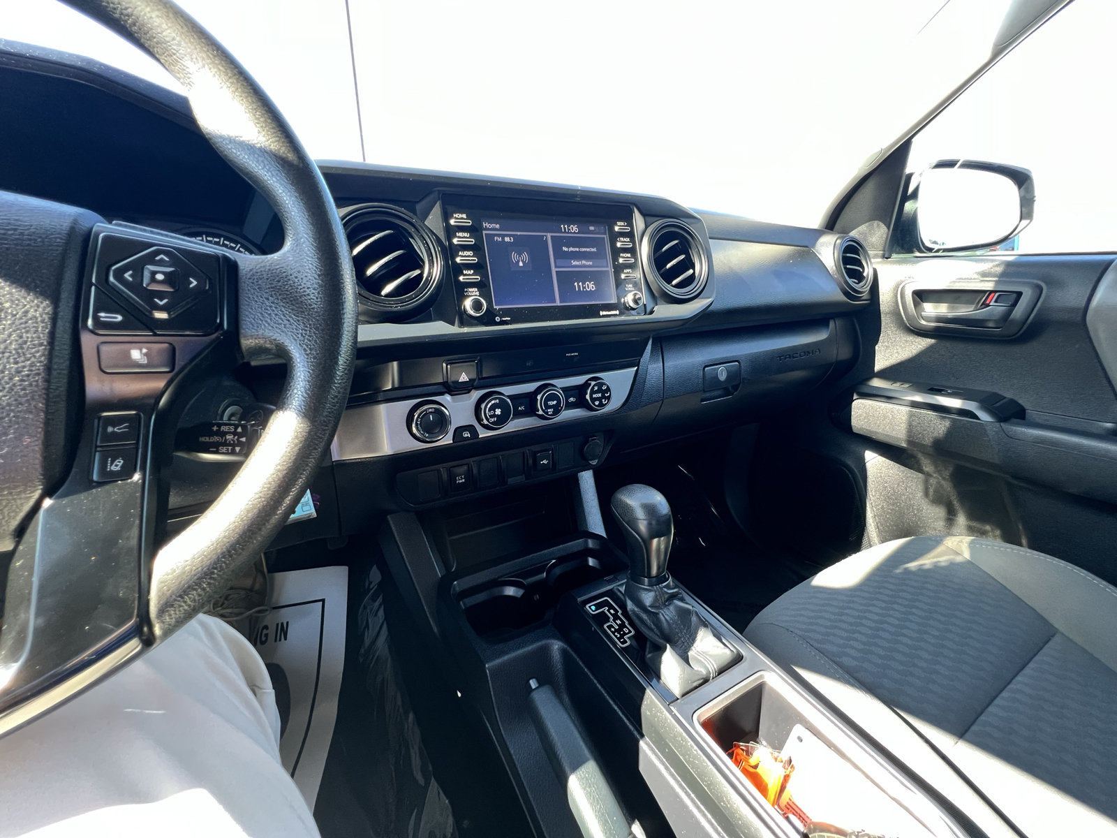 Used 2021 Toyota Tacoma SR AWD/4WD image 40