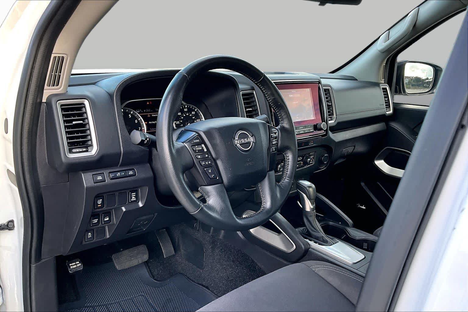 Used 2024 Nissan Frontier SV w/ SV Convenience Package AWD/4WD image 18