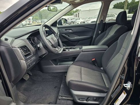 Used 2026 Nissan Rogue SV FWD image 16
